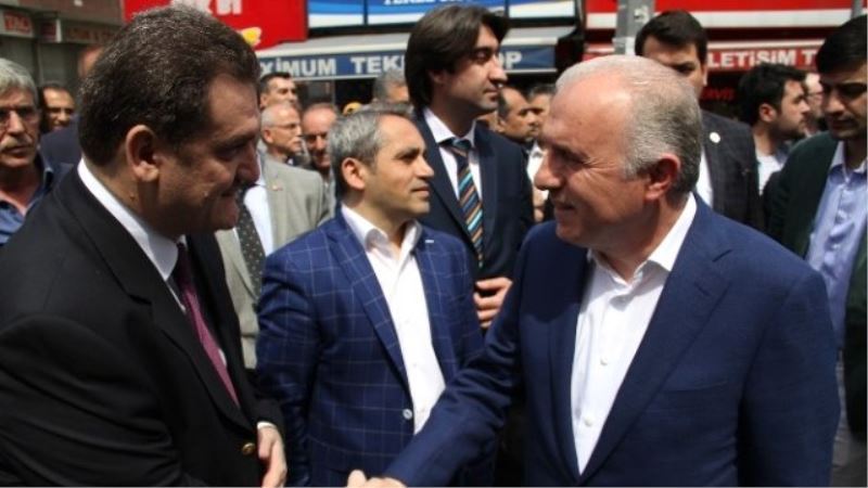 AK Parti Istanbul Il Baskanligi 2. Bölge vekil adaylarini Esenlerde tanitti.