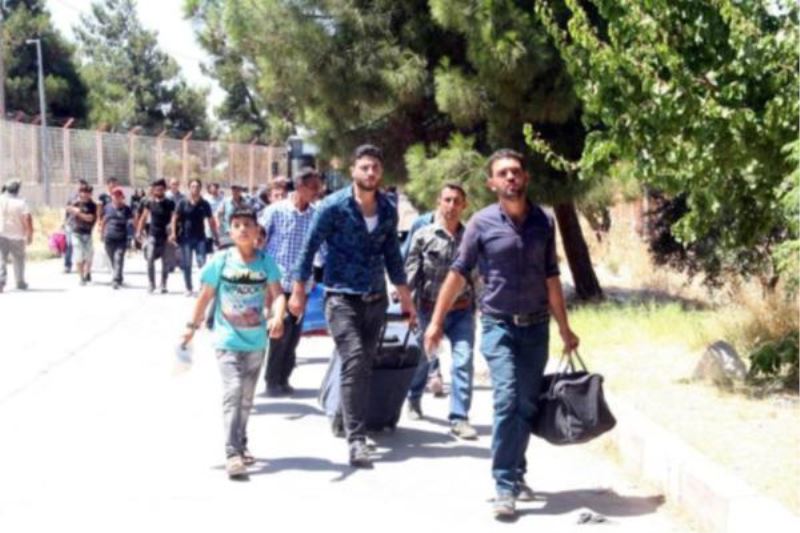 Türkiye`deki Suriyeli mültecilerle ilgili çarpici arastirma: Yüzde 74`ü
