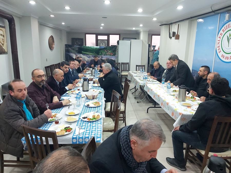 Rizeliler Derneği, Esenler’deki siyasi partilerin temsilcilerini kahvaltıda buluşturdu