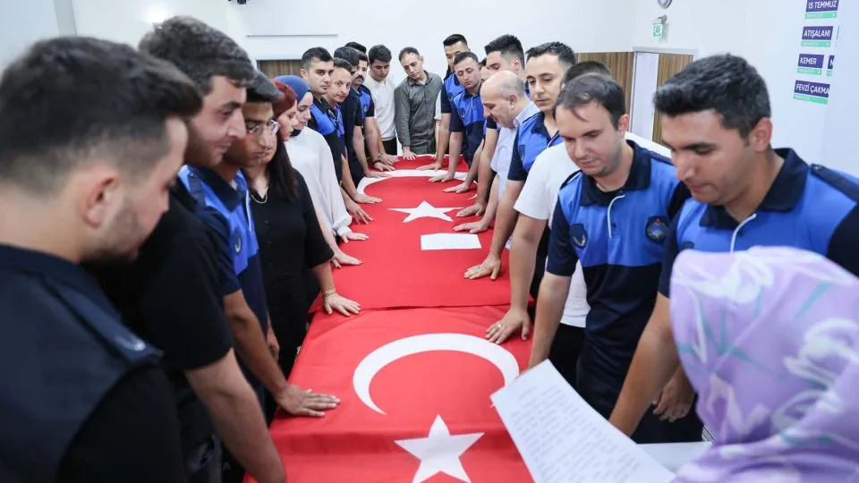 ESENLER BELEDİYESİNDE YENİ MEMURLAR SADAKAT YEMİNİ ETTİ