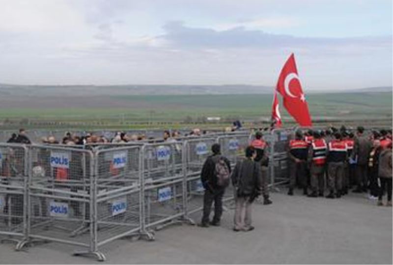 Silivri`ye binlerce kisi akin etti