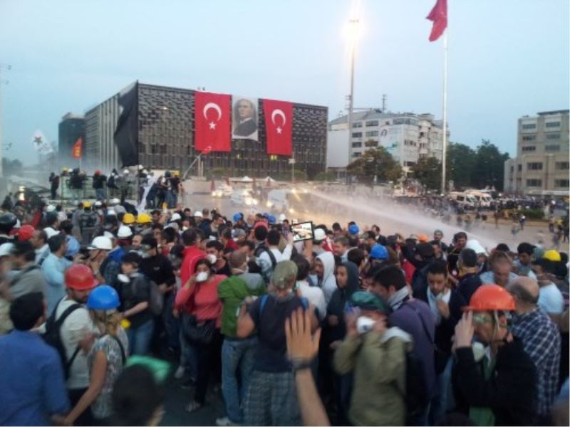 Taksim Dayanismasi devam,iktidar gaza devam,dedi...