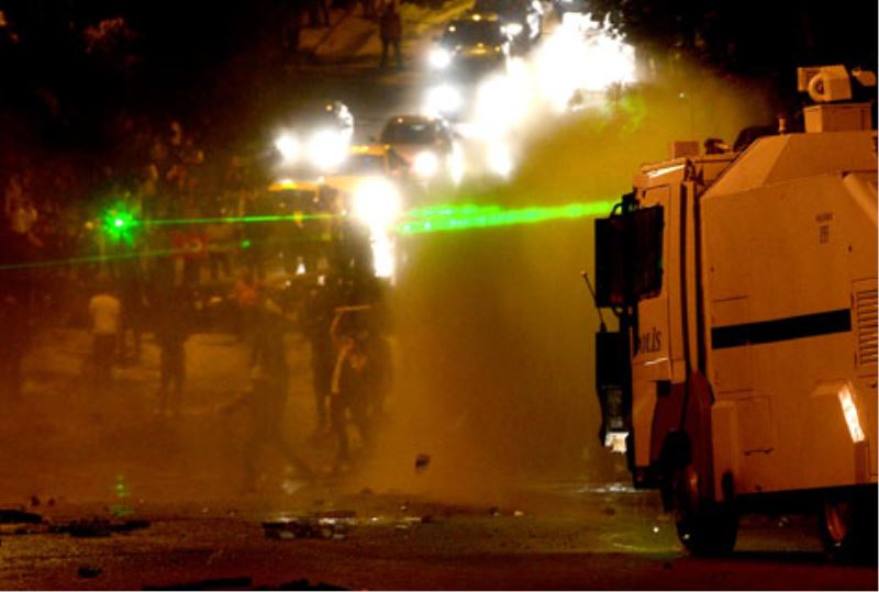 Kennedy Caddesi`nde polis müdahalesi