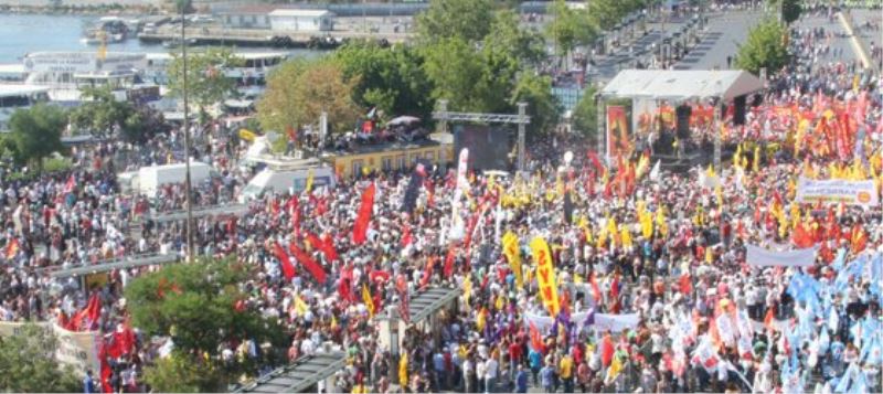 Sivas Katliami`nin 20. yilinda Kadiköy`de büyük miting: Boyun egmeyenler bulusuyor