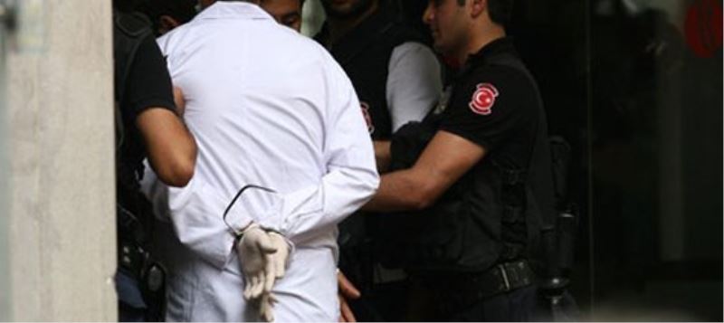 AKP`nin Gezi avi sürüyor: Sargi bezi bulunduran doktora tutuklama