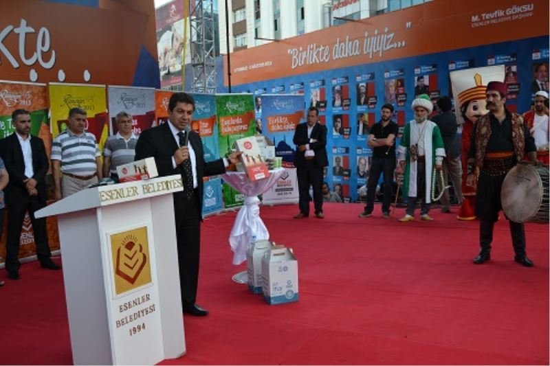 Üç yüz bin kisiye iftar verecegiz