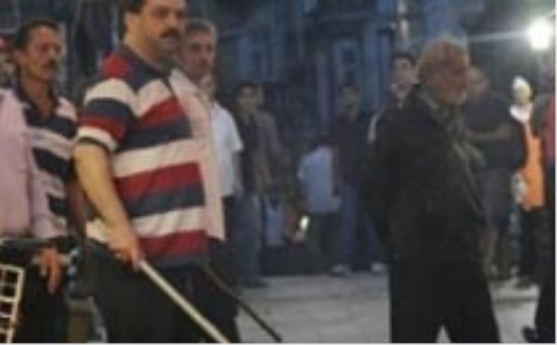 Taksim`deki Eli Sopali Esnaflar Hakkinda Flas Gelisme