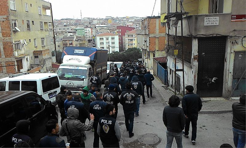 Esenler`de Polis  plastik mermi kullandi,bir kisi gözaltina alinidi