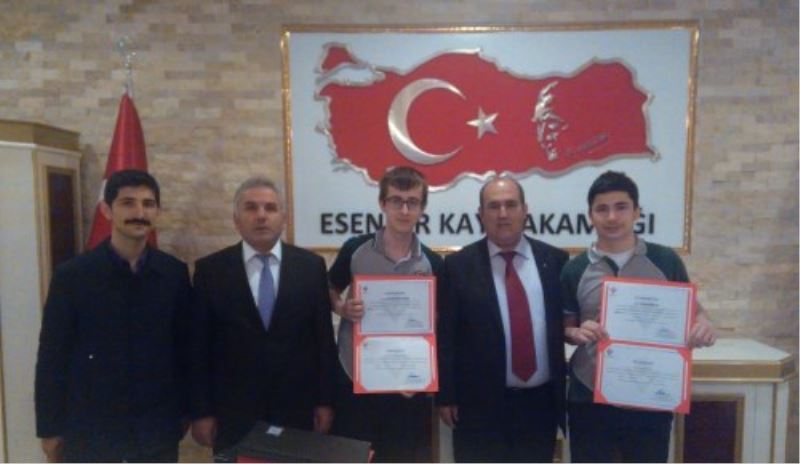 ESENLER IBRAHIM TURHAN ANADOLU LISESI TÜBITAK YARISMASINDA ÜÇÜNCÜ