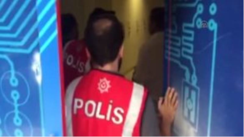 Istanbul`da Dolandiricilik Operasyonu