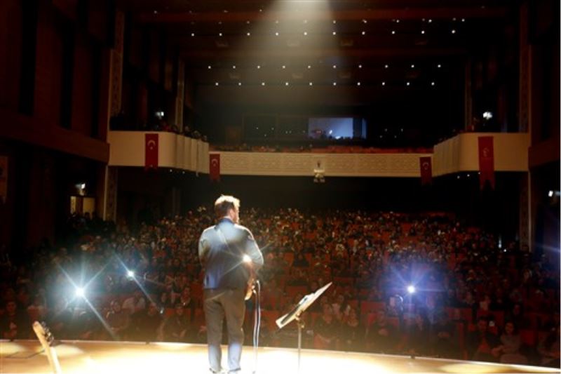 ORHAN ÖLMEZ`DEN UNUTULMAZ KONSER