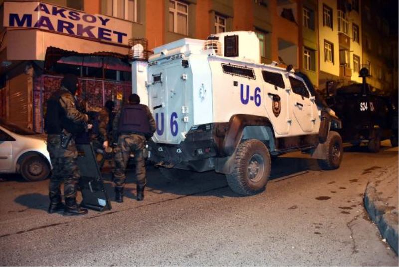 Polis Sabah 04.00`te Basti!