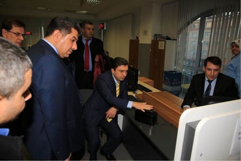 Yeni Kimlik Kartlari Için Basvurular Basladi