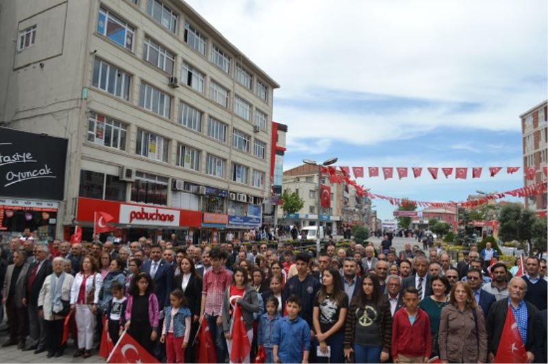 CHP Esenler19 Mayisi Coskuyla Kutladi