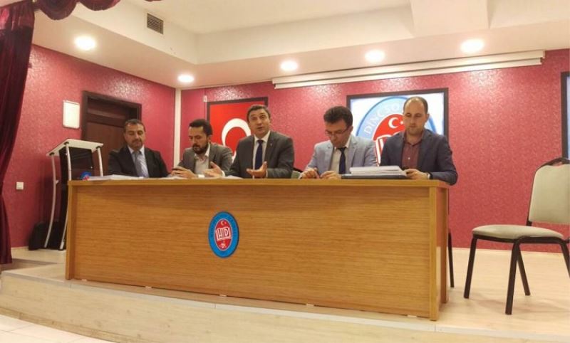Kaymakam Sahin Egitim Degerlendirme Toplantisi yapti.