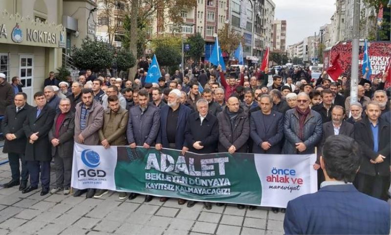 AGD'den Dogu Türkistan'da ölenler için cenaze namazi