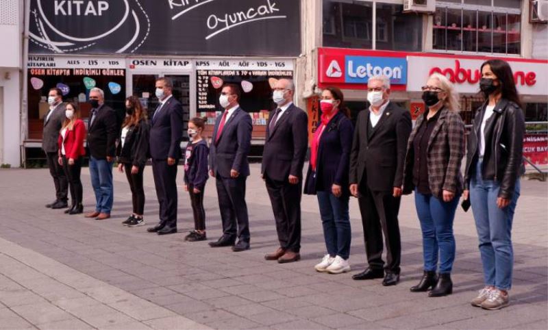 CHP Esenler 23 Nisan’i törenle kutladi